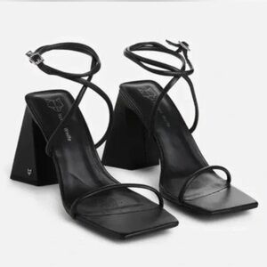 Naked Wolfe Vergie Hot Heels